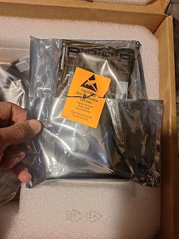 Жёсткие диски (HDD): HPE ML350 Gen10 12Gb SAS Expander Kit Məhsul: Hewlett Packard — 5