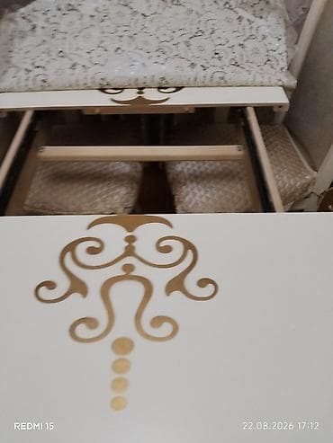 tek oturacaq: Açılan süfrə masası - Rəng: krem/ivori, üstündə qızılı ornament naxış — 4