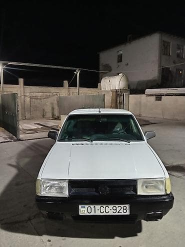 man sat: Model: Tofas (sedan) Kuzov: 4 qapılı, ağ rəng Sükan: solda Yanacaq — 7