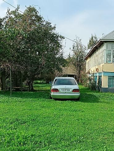 mersedes s klass: Mercedes-Benz E-Class: 2.4 l | 1998 il Sedan — 2