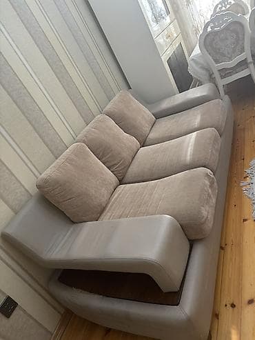 divan olcusu: Məhsul: 3-yerlik müasir divan Təsvir: - Dizayn: Aşağı profilli, geniş — 4