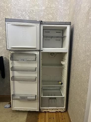 metbext esyalari: 2 qapılı Soyuducu Satılır, rəng - Qara — 2