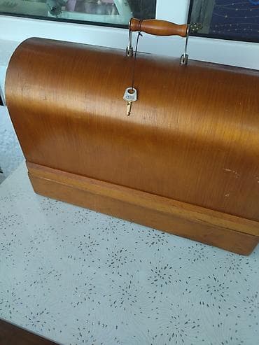 Velosiped aksesuarları: Retro ağac futlyarlı tikiş maşını üçün qutu/örtük. - Material — 2