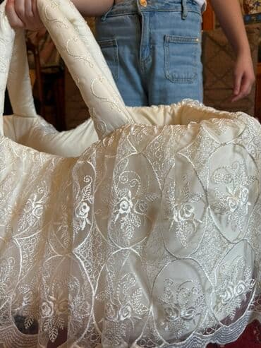 расчески для новорожденных: Uşaqlar üçün beşik, zərif güllü naxışlarla bəzədilib. Yüngül və — 15