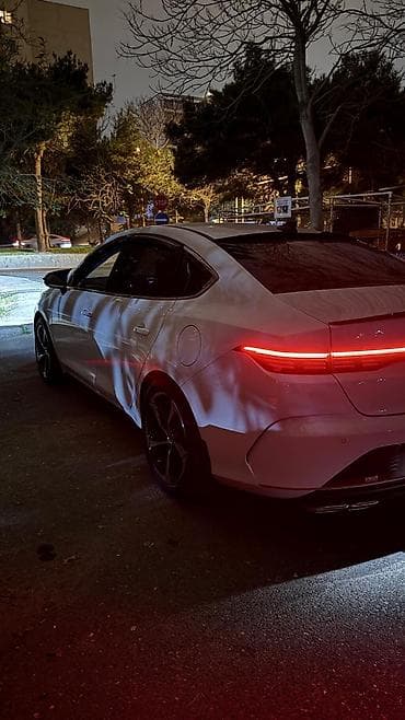 Шины: Б/у Колесо 235 / 45 / R 18, 5 Болтов — 2