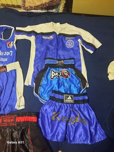 детские шорты для роллеров: Мужской спортивный костюм, Adidas, цвет - Красный — 2