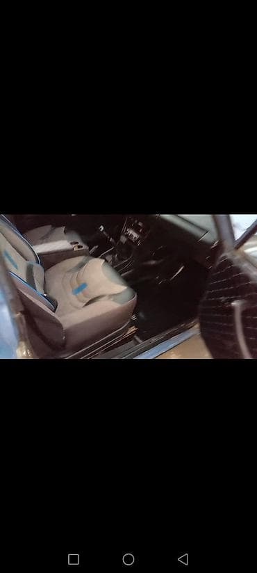 фольксваген поло л с: VAZ 2101, mavi rəng, sedan kuzov.
Tam saz vəziyətdədi təcli satlır — 9