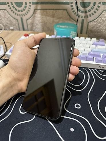 c4 b0phone x: IPhone 11, Qara, Face ID — 2