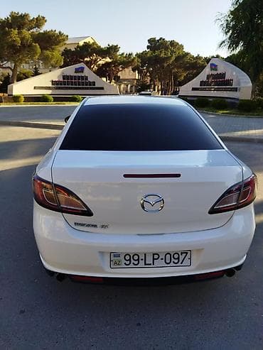 mersedes e class: Mazda 6: 2 l | 2008 il Sedan — 4
