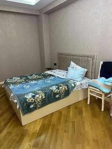 NigTecili satilir. Taxt 250azn. Unvan Qarayev Nigaz
