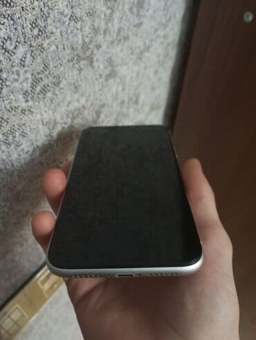 cat ekran: IPhone 11, 64 GB, Ağ, Zəmanət — 3