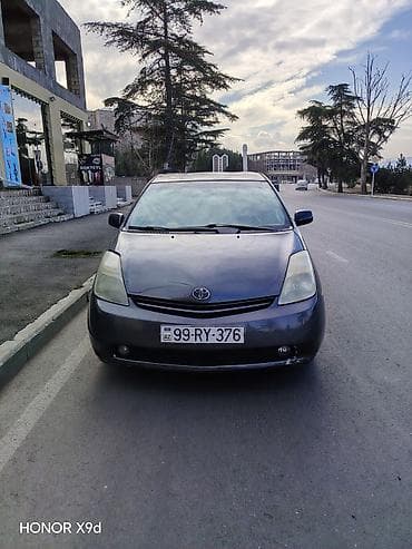 Toyota Prius (2-ci nəsil) hibrid hetçbek - Rəng: tünd boz/boz-qara -
