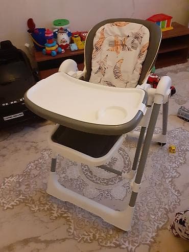 Bir tek tekeri yoxdur.tapib kecirmek olar.yellencekdi hemde.basqa cox