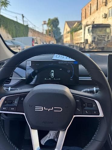 Продажа авто: BYD Qin Plus DM-i sedan – plug-in hibrid Xarici görünüş - Ağ rəng — 3