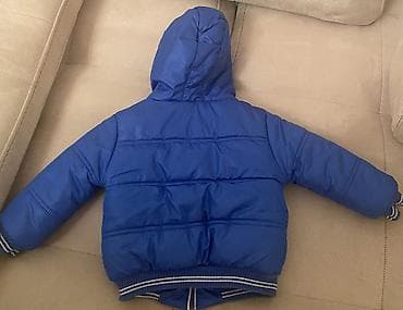 üst geyimi: Uşaq qış gödəkçəsi - Rəng: mavi - Model: kapüşonlu, ön hissədə “03” — 2