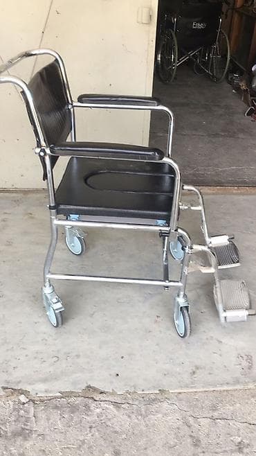 Tualet funksiyalı tibbi kreslo (komod kreslo) - Metal xrom karkas