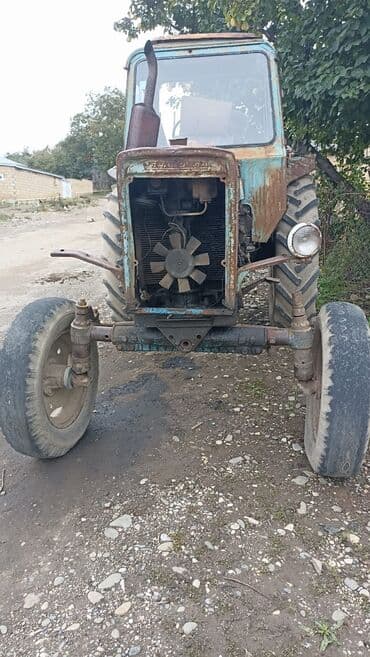 təkər traktor: Traktor (Kabinalı, arxa təkərli) Məhsul təsviri: - Kabinalı klassik — 4