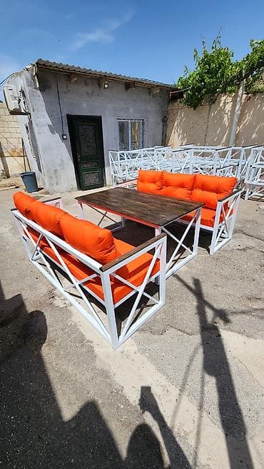 bağ ucun: Dördbucaq masa, Açılmayan, Skameykalar ilə, Metal — 5