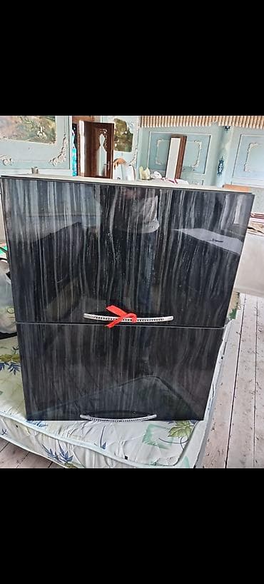 rəsim dəsti: Mətbəx dolabları dəsti - Aşağı modul: parlaq qara önlüklər, metal — 3