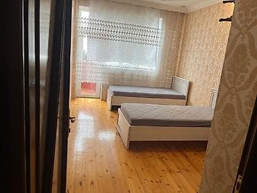 2 saatliq kiraye ev: Gəncə şəhərində Azərittifaqda Beynəlxalq xəstəxananın yanındakı ilin 4 — 4