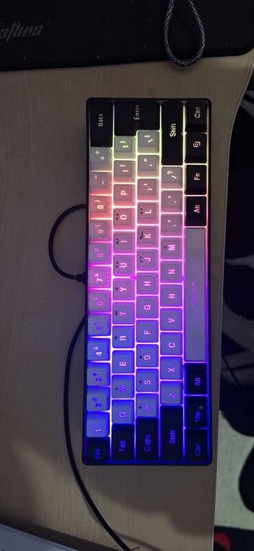 Modemlər və şəbəkə avadanlıqları: Klaviatura işıqlı — 1