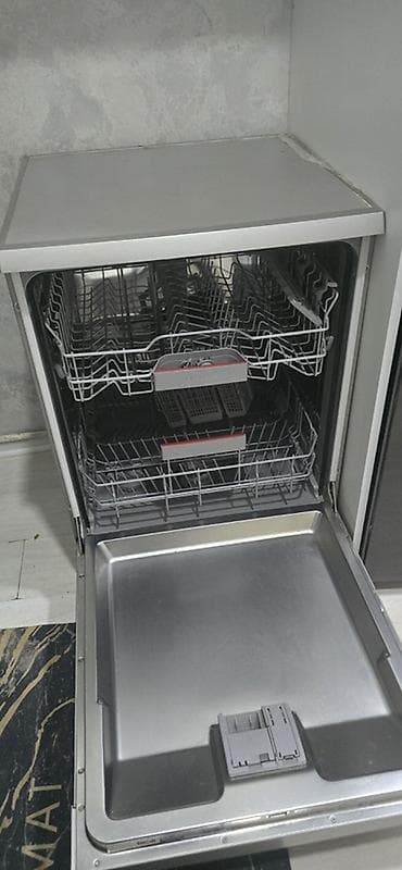 Elektronika: Təcili satılmır, sadəcə ehtiyac olmadığı üçün satılır! Maşın "Bosch — 2