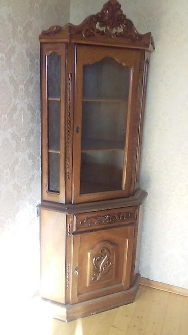 Şamlar: Künc vitrin şkaf - Material: bərk ağac (klassik qəhvəyi ton), əl oyma — 1