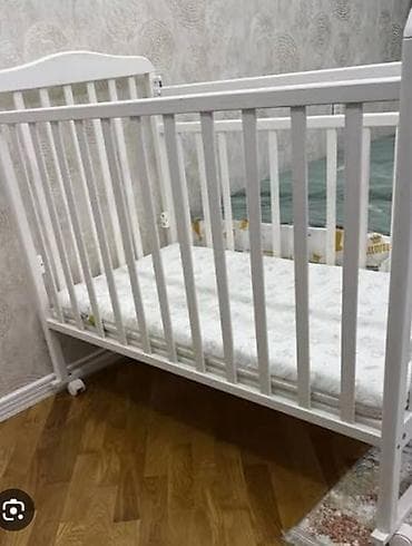 matras islenmis: Oğlan və qız üçün, İşlənmiş, Dördbucaq, Beşik, Matras ilə, Yellənmə mexanizm ilə — 1