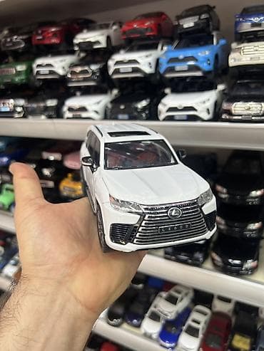 cd disk: Lexus LX miqyasında metal model maşın - Modellər: Lexus LX seriyası — 2