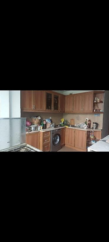 3 gün ərzində evdən çıxarılmalıdı ona görə təcili satılır. Sınığı — 1
