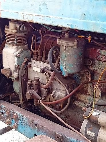 belarus traktor: Mavi rəngli təkərli traktor - Model tipajı: MTZ/Belarus sinfi təkərli — 3