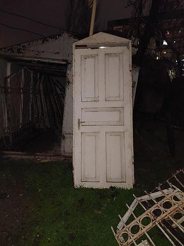 pvc qapilar: Ağ rəngli qapı və barmaqlıq komplekti Məhsul təsviri: - Metall və PVC — 3