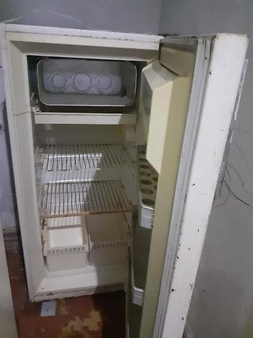Elektronika: Məhsul: Tək qapılı məişət soyuducusu Xüsusiyyətlər: - Üst hissədə — 2
