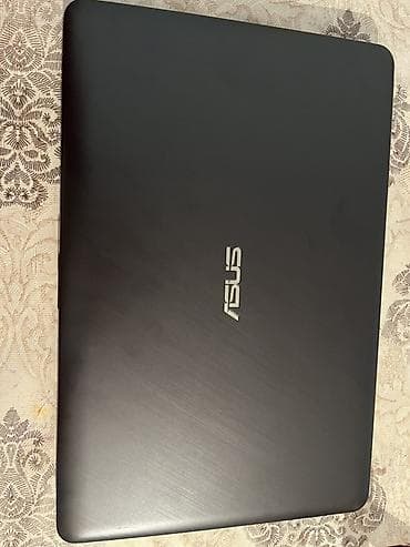 ASUS noutbuk (qara korpus, fırçalanmış metal effektli qapaq) lalafo.az -da ASUS noutbuk (qara korpus, fırçalanmış metal effektli qapaq)