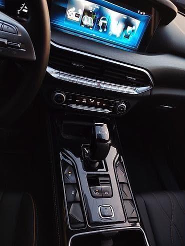 heyet evi mastaga: FAW : 1.5 l | 2025 il 40000 km Krossover — 5