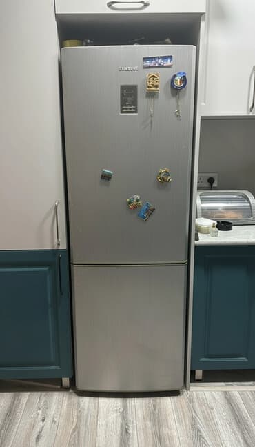 İşlənmiş 2 qapılı Samsung Soyuducu Satılır, rəng - Gümüşü