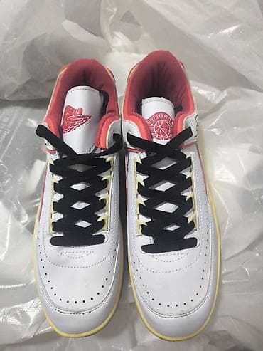 şubalar və qiymətləri: Nike Air Jordan 2 Low –SP ağ/qırmızı/sarı rəng palitrası - Model: Air — 1
