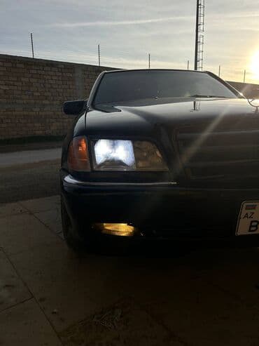 mersedes oturacaq: Mercedes-Benz C 280: 2.8 l | 1998 il Sedan — 3