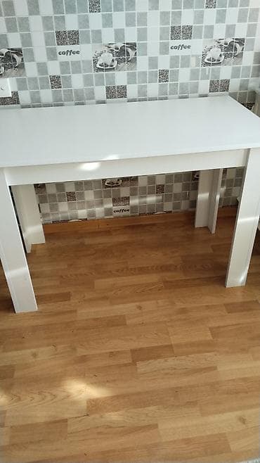 Ağ rəngli minimalist masa - Material: MDF/laminasiya olunmuş taxta