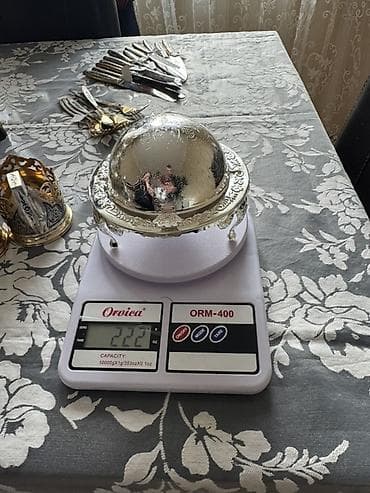 Столовые приборы: Gümüş süfrə aksessuarları dəsti Tərkib və xüsusiyyətlər: - Böyük — 7