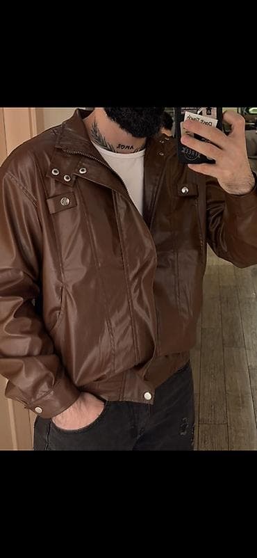 pencek turkce: Məhsul: Kişi dərisi görünümlü qəhvəyi qısa gödəkcə - Rəng: tünd — 1