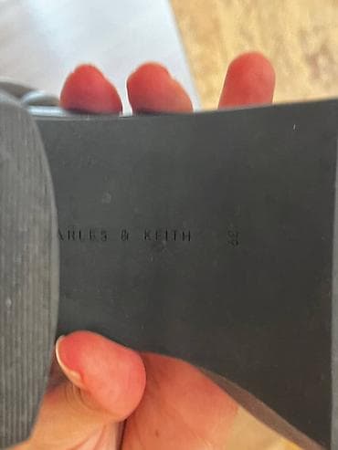 Şəxsi əşyalar: Charles&Keith, Ölçü: 39, İşlənmiş — 5