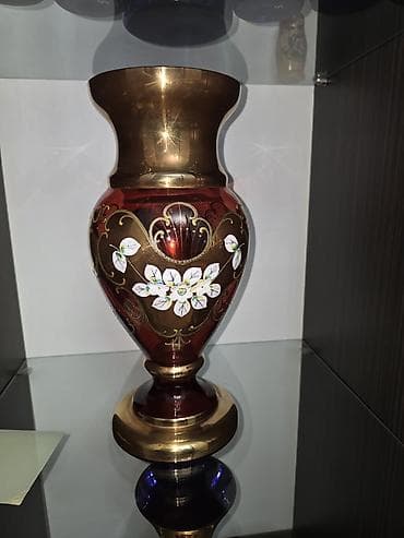 Şamdanlar: Bir vaza, Bogem şüşəsi — 3