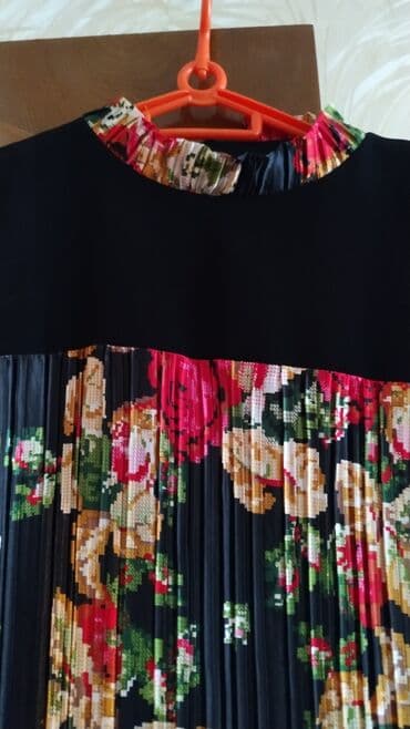 zapi satilir tecili: Qadin paltari cox bahali materiali var(Italiya istehsali) metresi 45 — 4