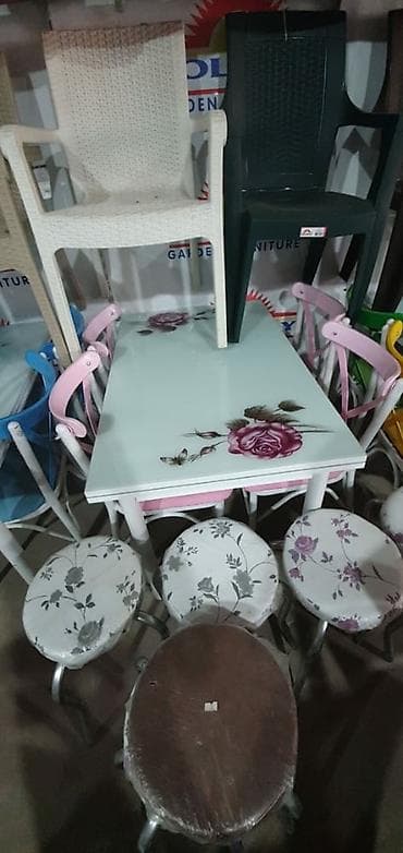 dun: İstanbul ş. İstehsal olan olan mətbəx oturacağ və masa dəsti 110 sm — 2