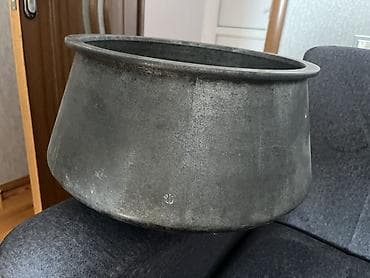 mış: Böyük ölçülü, qalın divarlı mis qazanın təsviri 4kq - Material: Döküm — 4