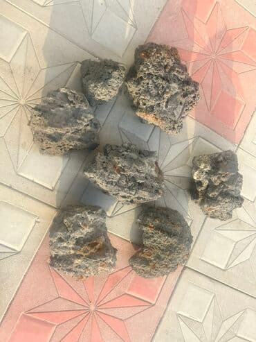 kamaz sekilleri: Akvarum üçün Vulkanik lava daşları (gözenekli, qara-boz rəngli) — 1