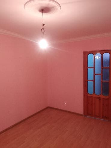 badamdarda torpaq satilir: 1 otaqlı kiçik mənzil/otaq - Plan: 1 otaq, mətbəx küncü və sanitar — 2