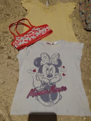 ziyafet geymleri: Məhsul paketi: ayaqqabı və geyim 1) Qırmızı idman ayaqqabıları - — 18