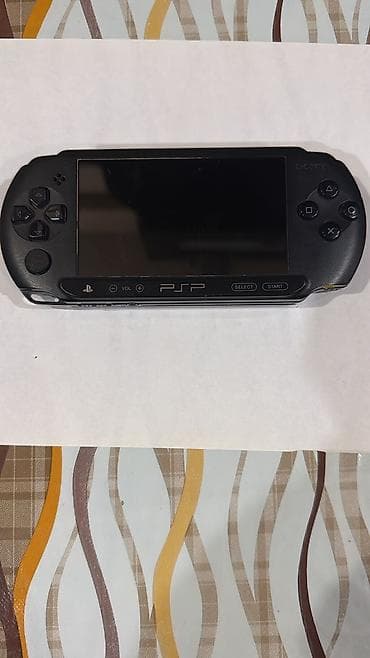ps 3 oyun diski: Sony PSP (PlayStation Portable) – qara rəngdə əl konsolu — 2